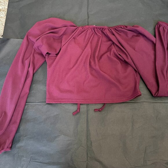 Nasty Gal Maroon Long Sleeve Tie Crop Top - Picture 2 of 3